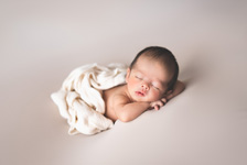 おくるみポーズ05