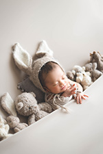 おくるみポーズ04